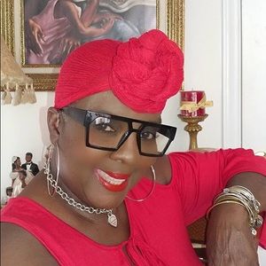 Meet your Posher, Muriel